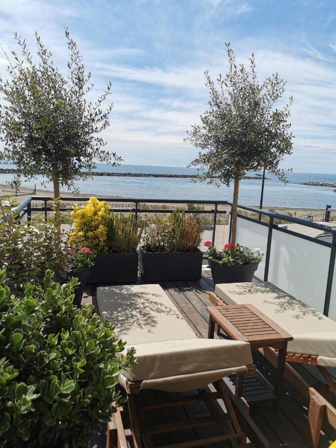 Hotel De La Plage Сет Экстерьер фото